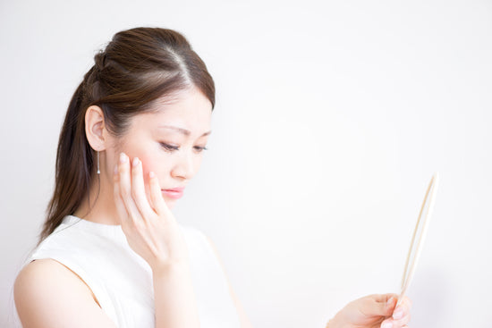 若い世代にも増えてきている女性の抜け毛。原因を知って早めの対策を！