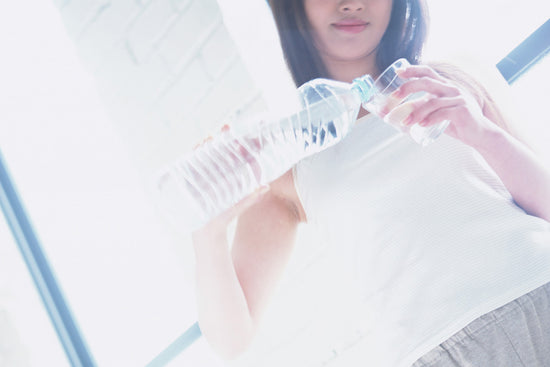 お水を飲みすぎるとむくみや冷えの原因に!～美髪のための養生のすすめ①