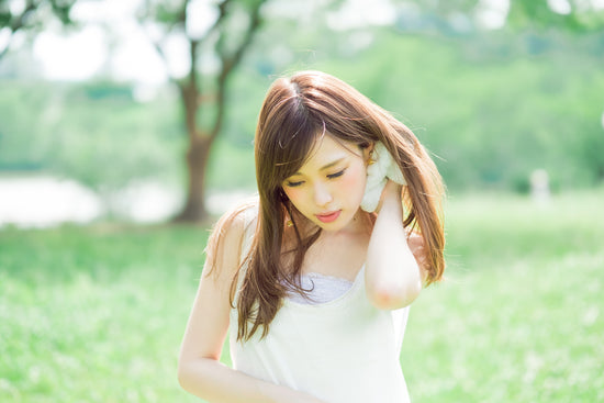 汗をかくと、がまんできない頭皮のかゆみ…原因をつきとめ、正しい対策を